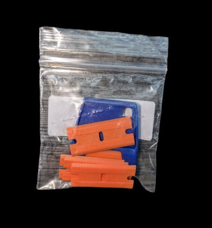 Double Edge Plastic Blade Holder w/ 5 Blades